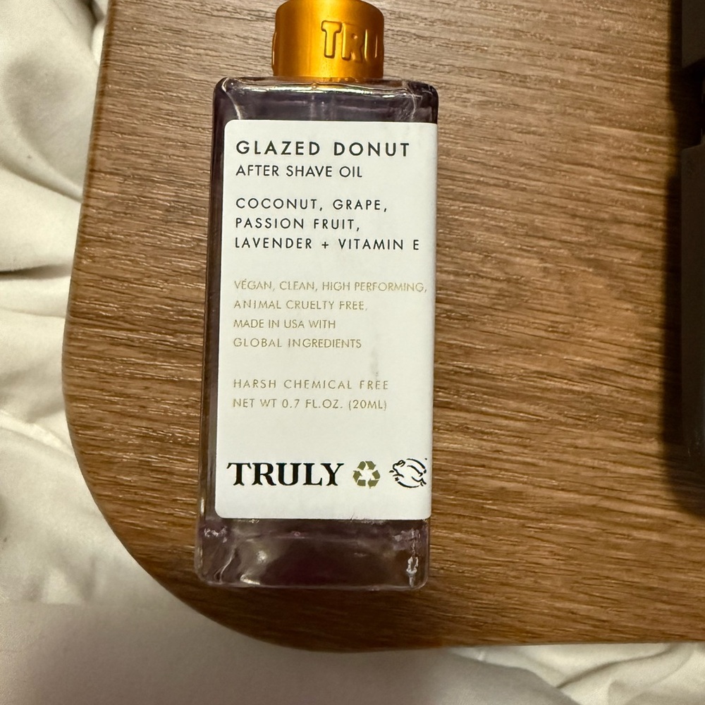 TRULY Glazed Donut After Shave Oil with Purple Tint